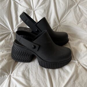 Sorel Black Women's Rain-proof Platform Clogs